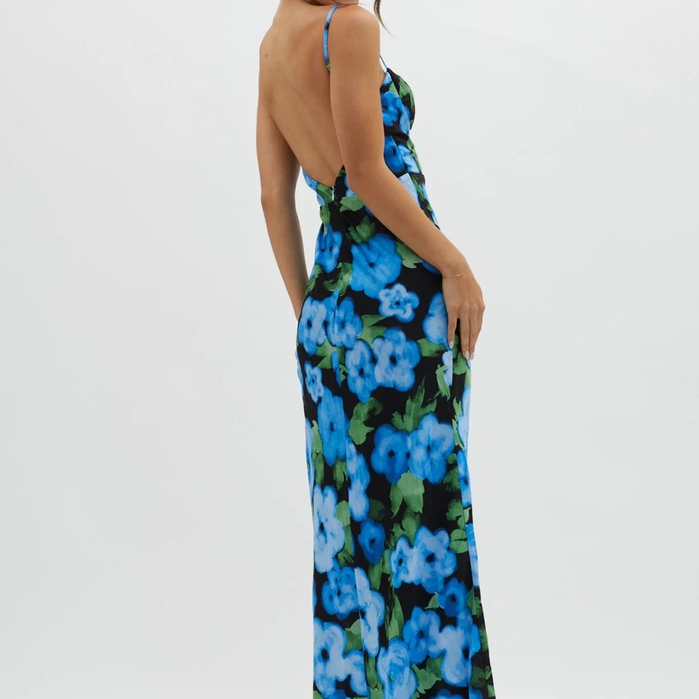 Selfie Leslie Low Back Floral Maxi Dress